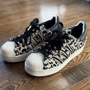 EUC Adidas pony hair animal print superstars